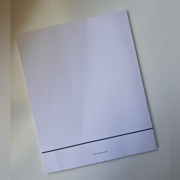 Chanel Magazine - Picture 2 of 5